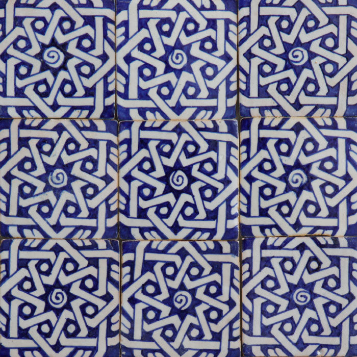 Hand painted tile Daima