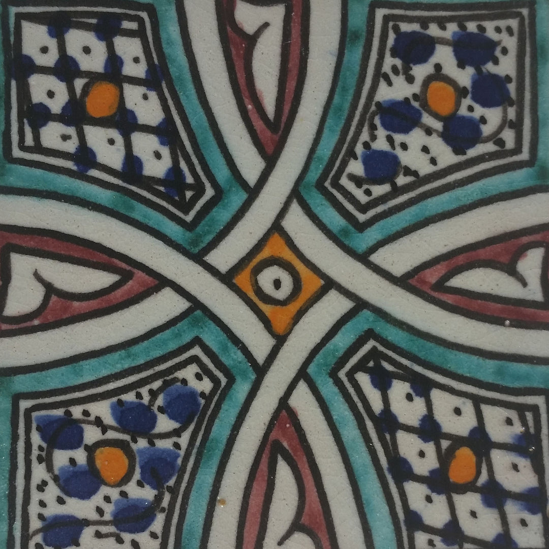 Hand painted tile Luna