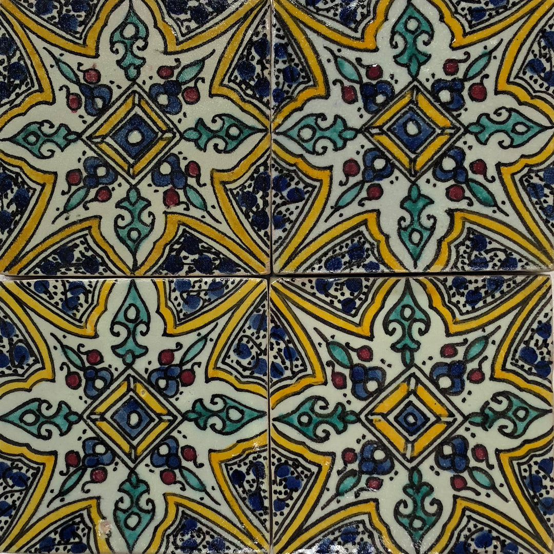 Hand painted tile Enis