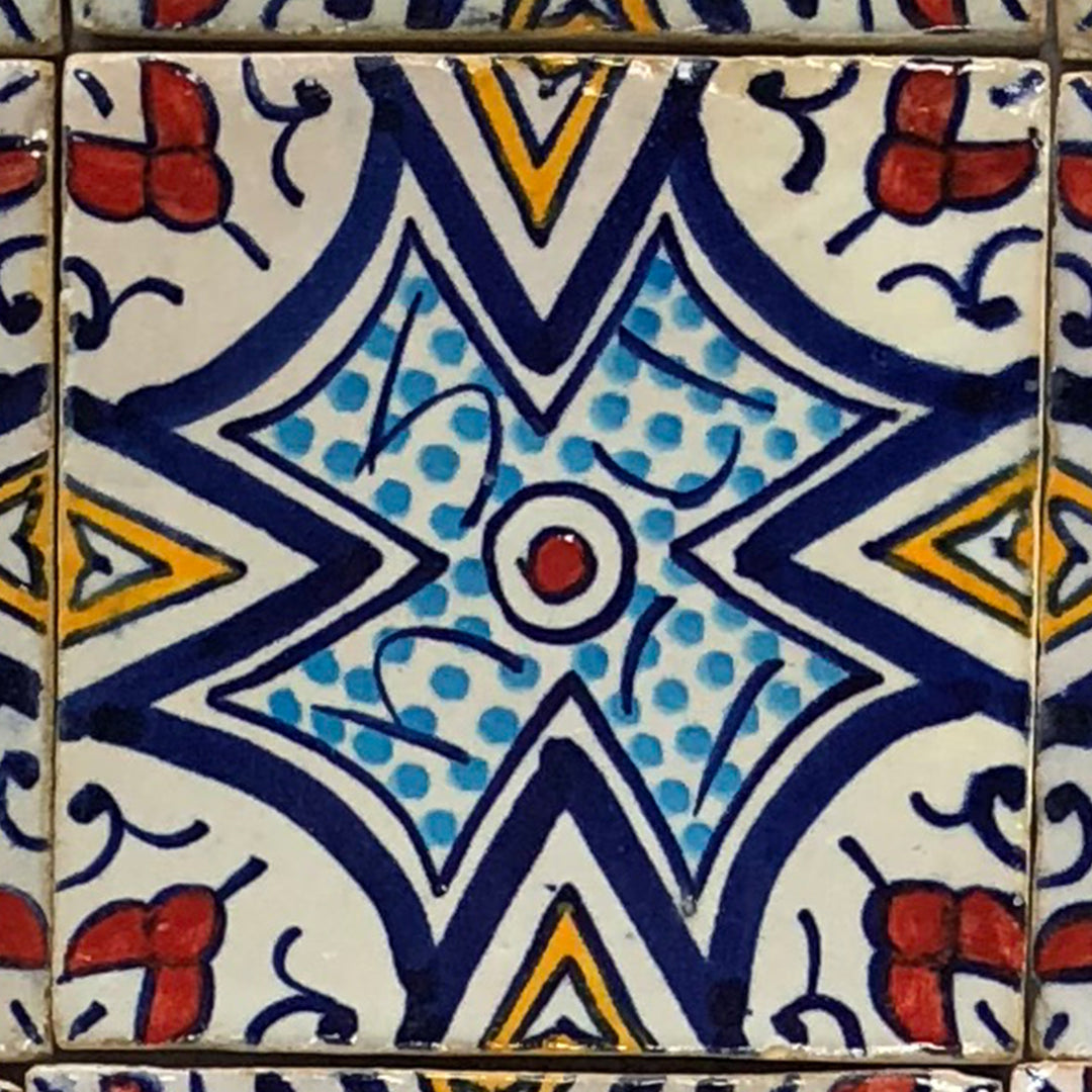 Hand painted tile Hakima