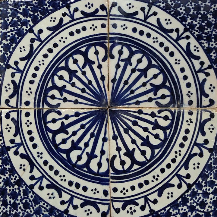 Hand painted tile Hanefi