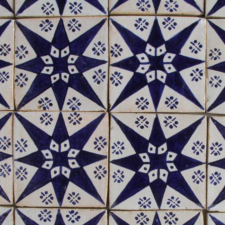 Hand painted tile Yasemin